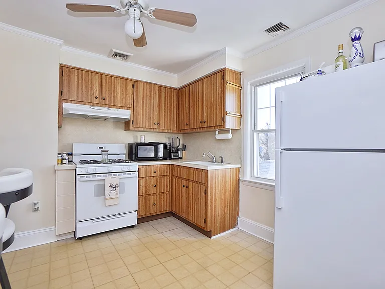 103 Orchard St #2 — Photo 9