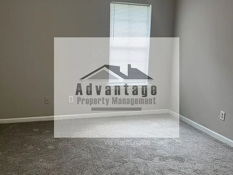 980 Ohara Dr — Photo 8