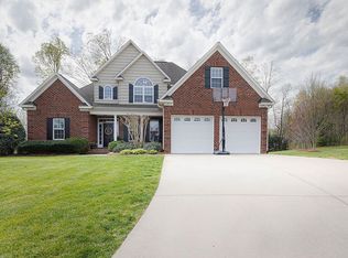 3088 Cameron Village Ct, Winston Salem, NC 27103