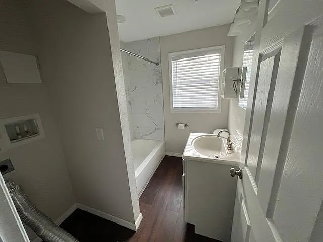 334 21st Ave S #6 — Photo 10