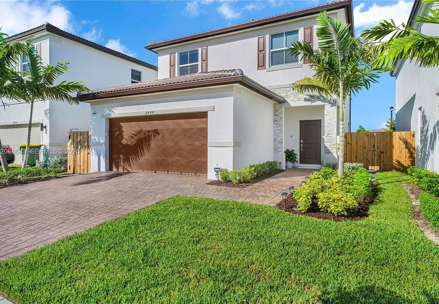 4 bed, 2.5 bath, 2190 sqft, $3,995 — Photo 3