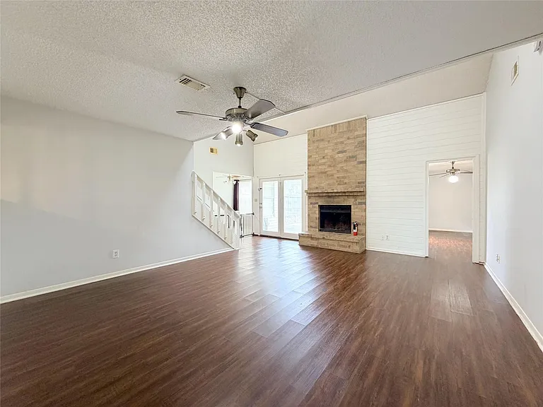 2535 Planters Row — Photo 5