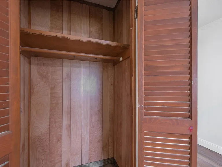5206 Avenue M — Photo 16
