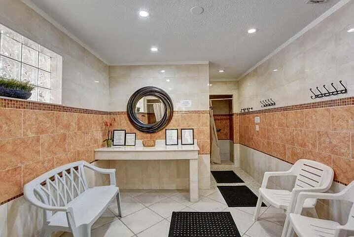 1 bed, 1.0 bath, 744 sqft, $1,850 — Photo 4