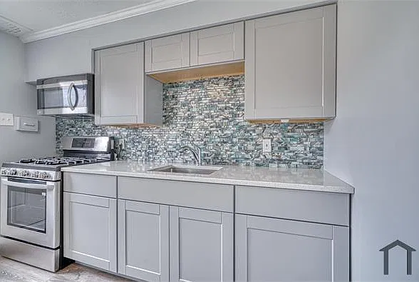 3 bed, 1345 sqft, $2,195 — Photo 3
