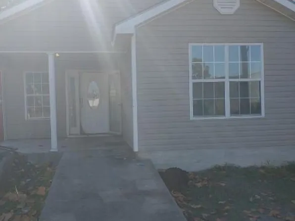 1109 E Marion Ave, Nashville, GA 31639