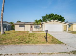 1802 Sprint Ln, Holiday, FL 34691