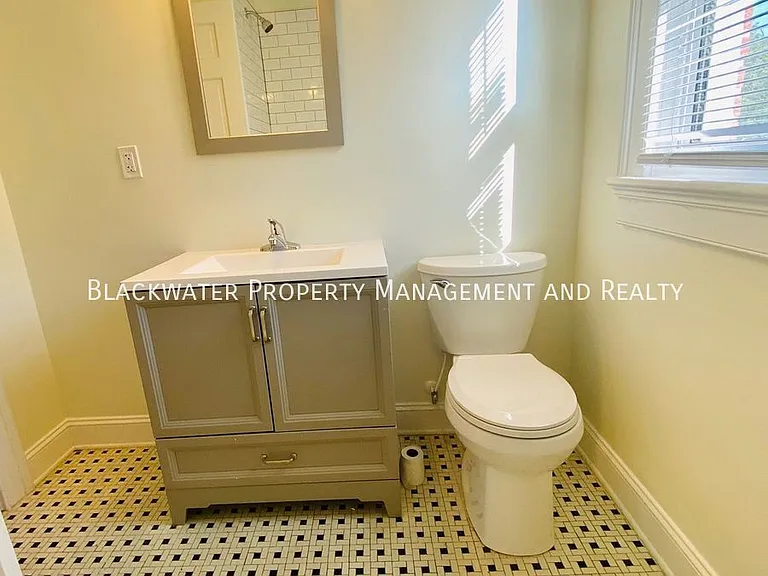 5604 White Oak Dr #A — Photo 11