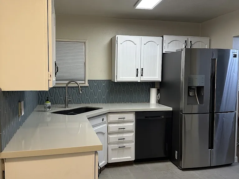 15 E 2nd Ave #1 — Photo 12