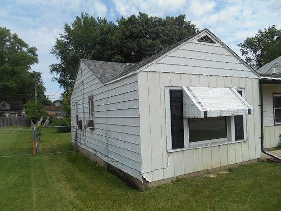 3rd image of 706 Wood Ave