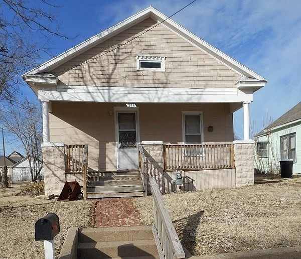 1st image of 214 N Ash St
