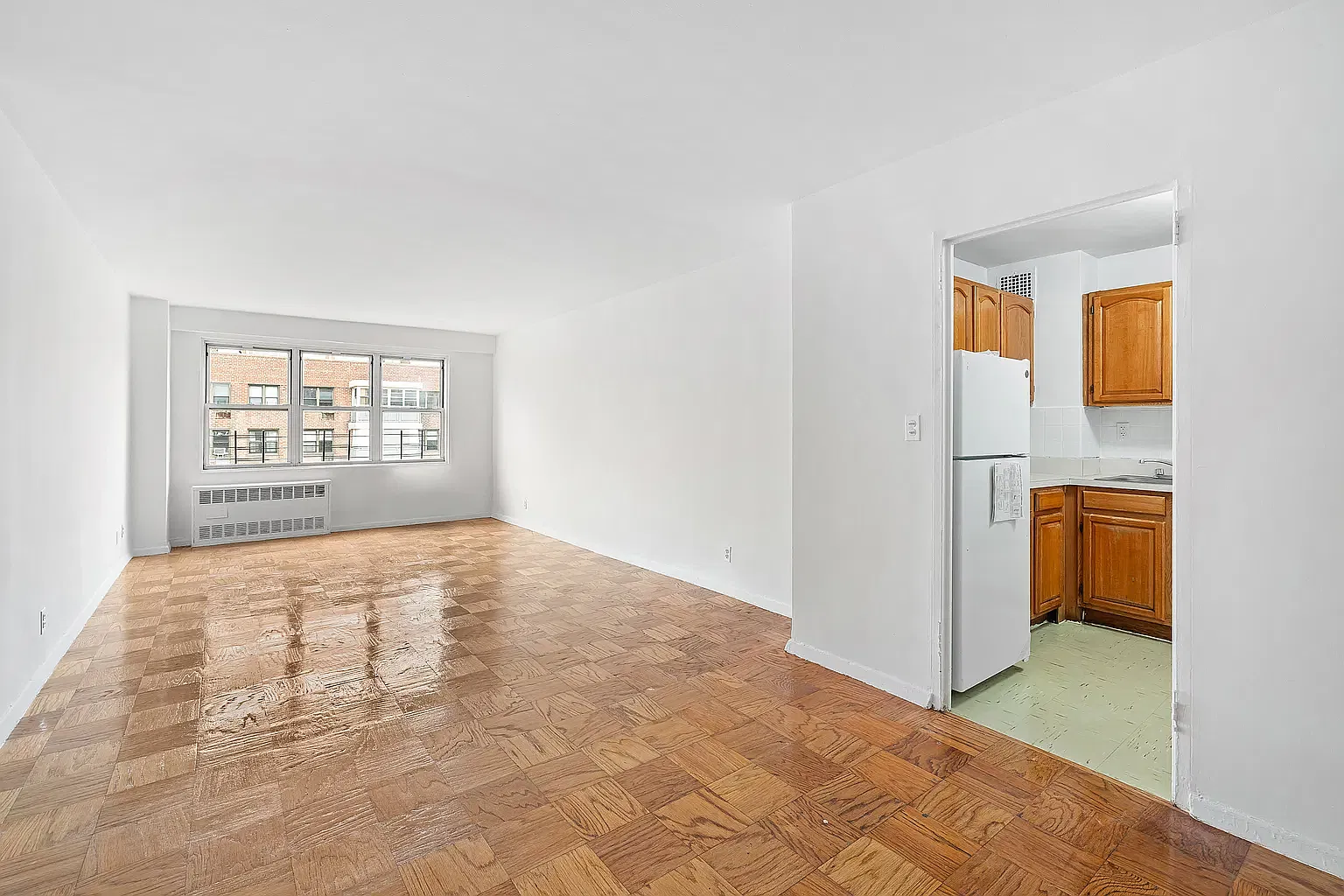 43-44 Kissena Boulevard — Photo 2