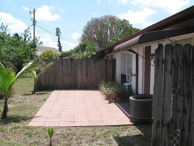 4641 SE 5th Pl #2 — Photo 14