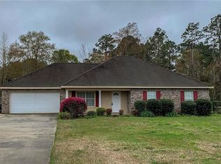 1241 Tomahawk Dr, Lake Charles, LA 70611