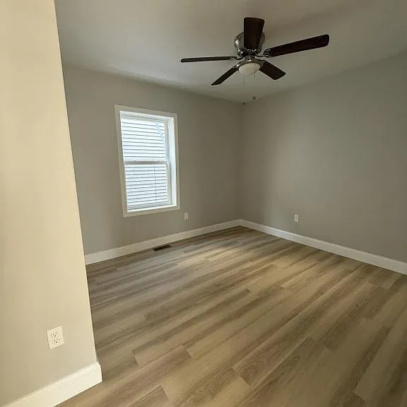 169 Grant St — Photo 4