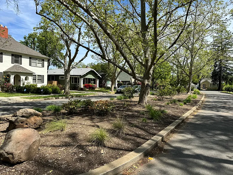 3559 N St — Photo 13