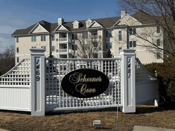 1481 Phillips Rd APT 1101, New Bedford, MA 02745