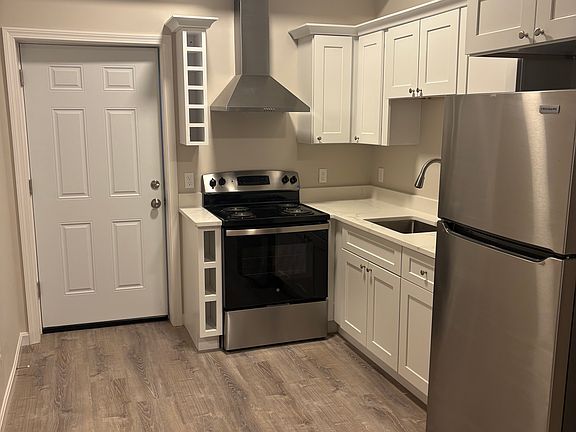 3rd image of 181 Main St #3