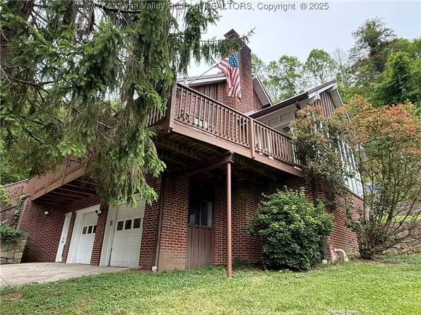 7026 Valley Brook Dr, Charleston, WV 25312