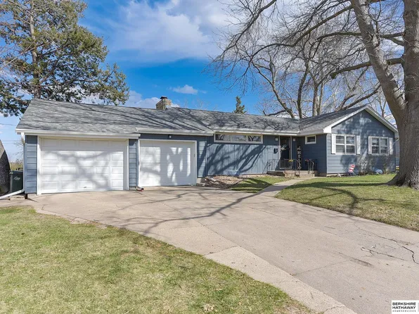 5001 S 83rd St, Ralston, NE 68127