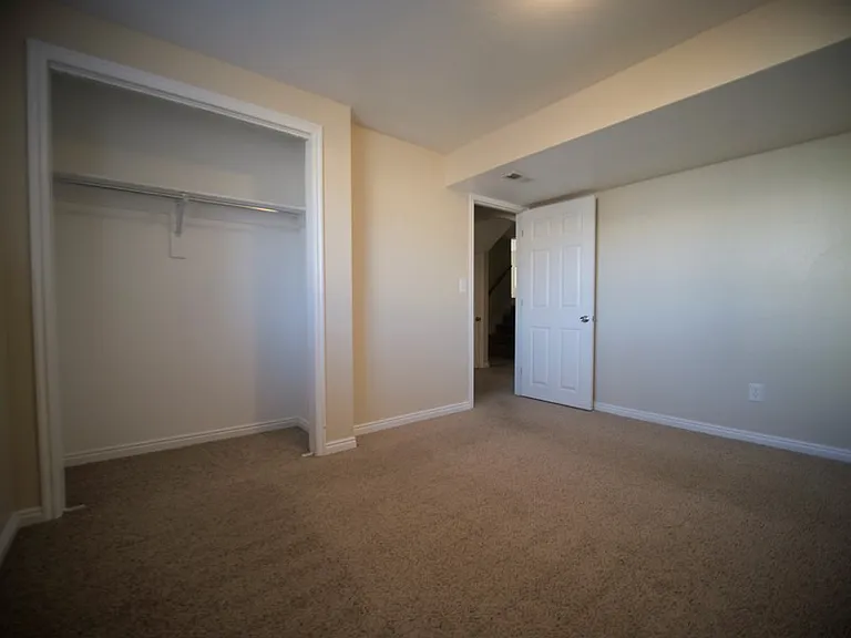 3292 S 4400 W — Photo 27