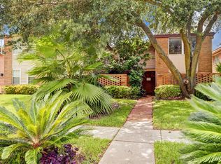 8810 Ilona Ln, Houston, TX 77025