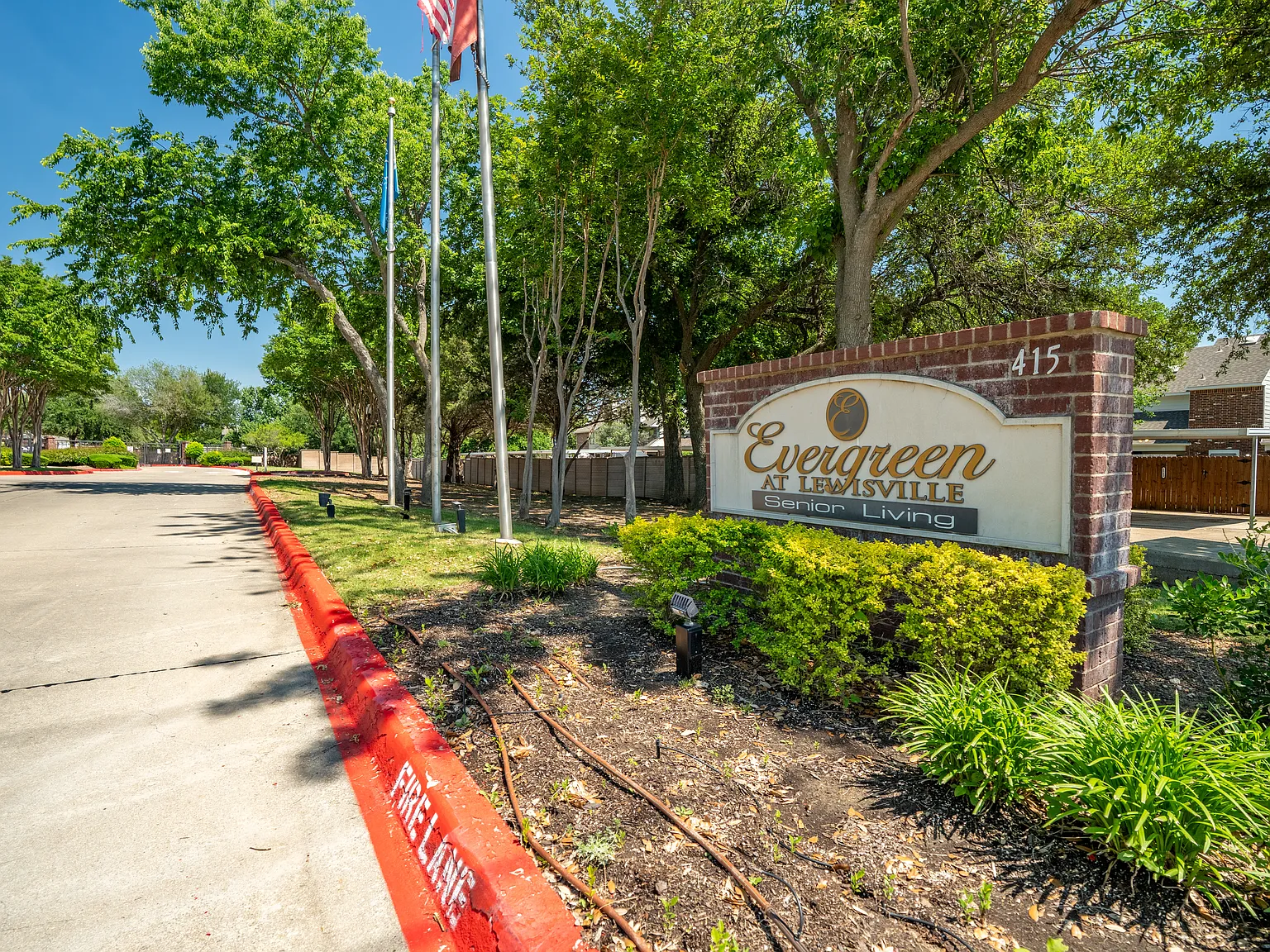 Lewisville Green — Photo 1