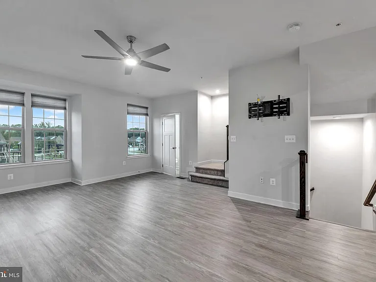 14737 Earl Mitchell Ave #E — Photo 10