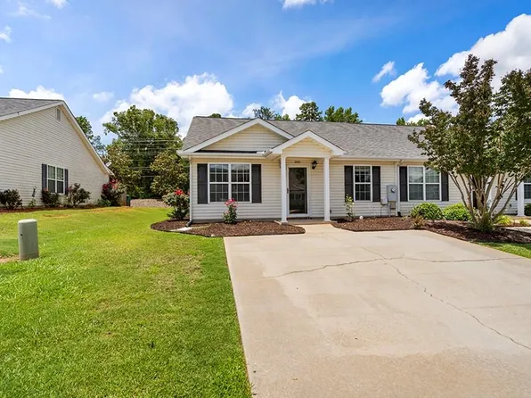 205 Shamrock Dr, Greenwood, SC 29649