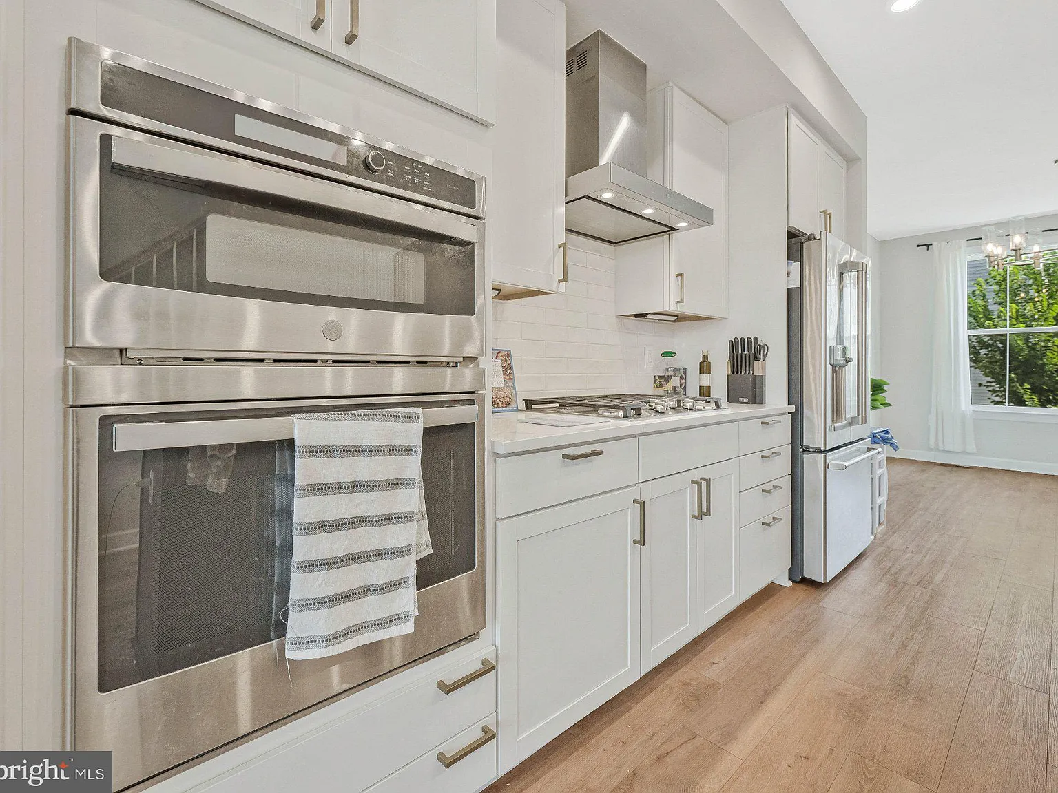 3 bed, 3.5 bath, 1548 sqft, $3,650 — Photo 4