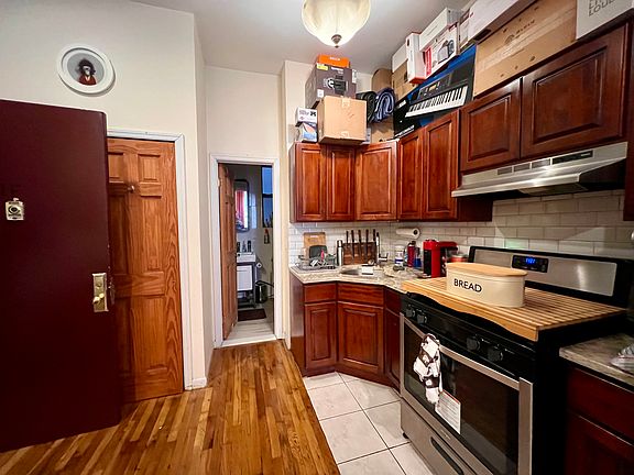 4th image of 651 Marcy Ave APT 1A