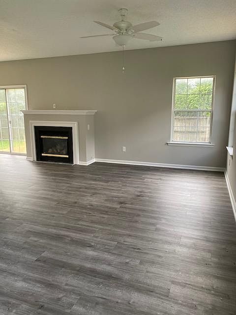 1st image of 215 Rollins Way