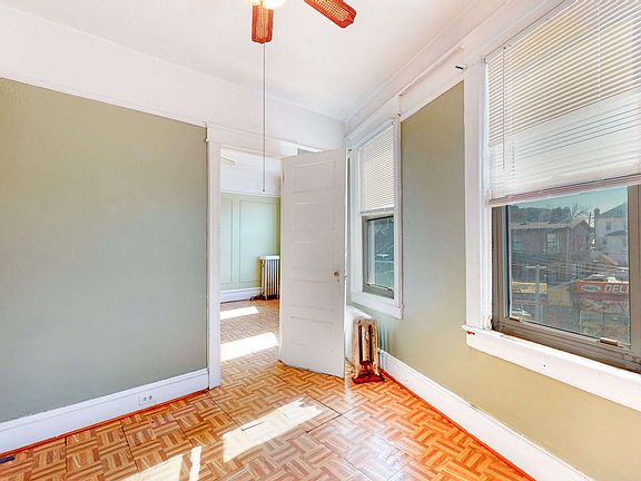 4th image of 3334 Fort Independence St #1