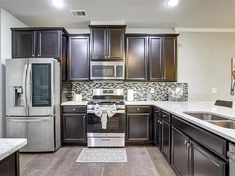 2525 Norwood Park Xing — Photo 4