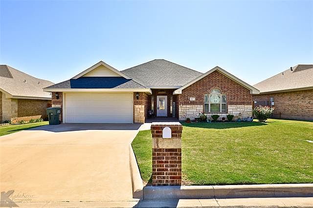 1st image of 817 Great Waters Dr