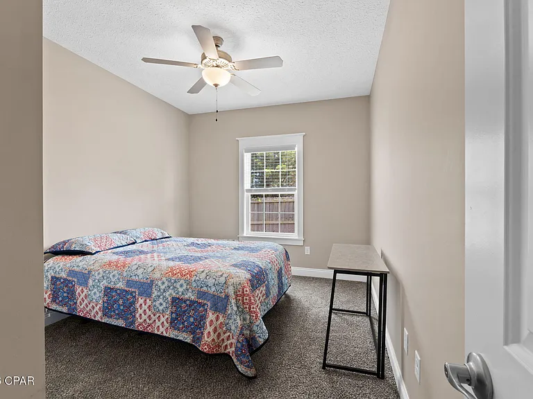 5206 Robins Ct — Photo 29