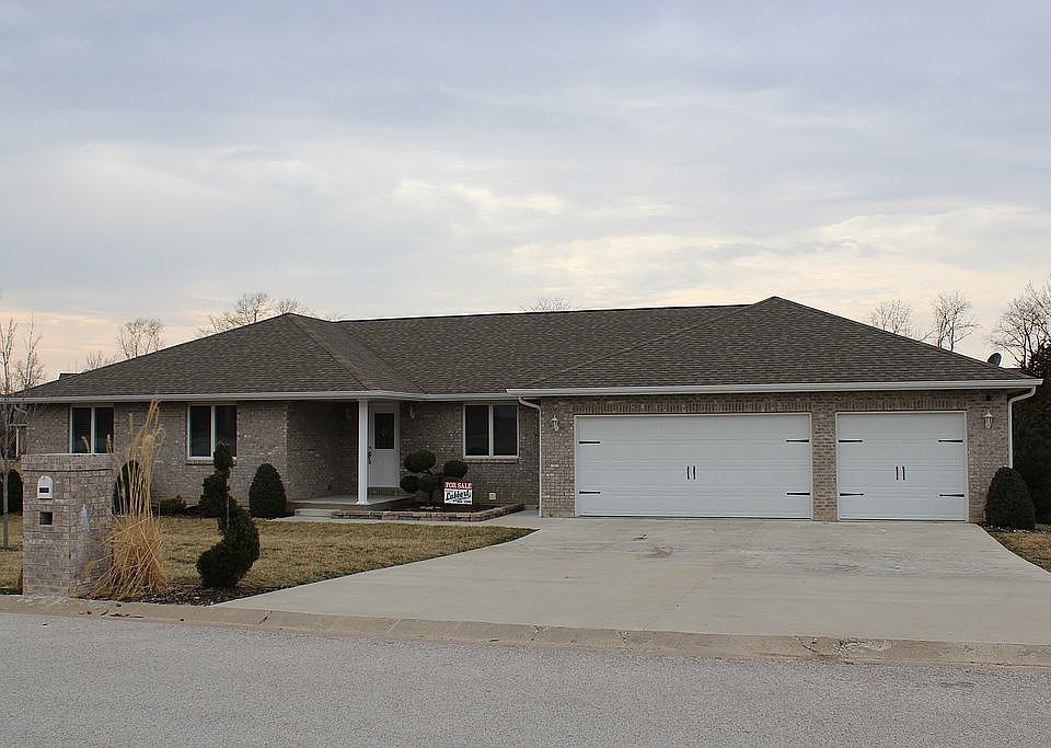 1st image of 1304 Edinburgh Dr