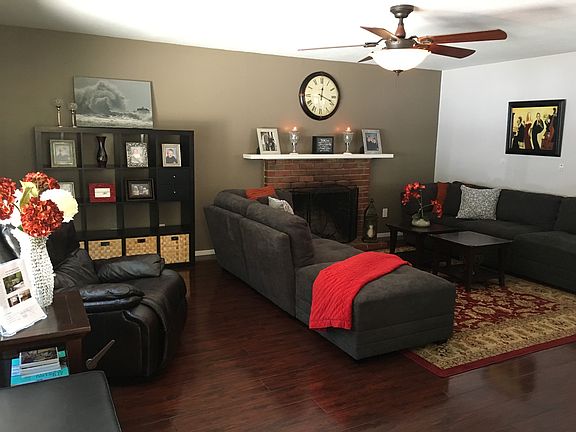 2nd image of 4774 Thurber Ln