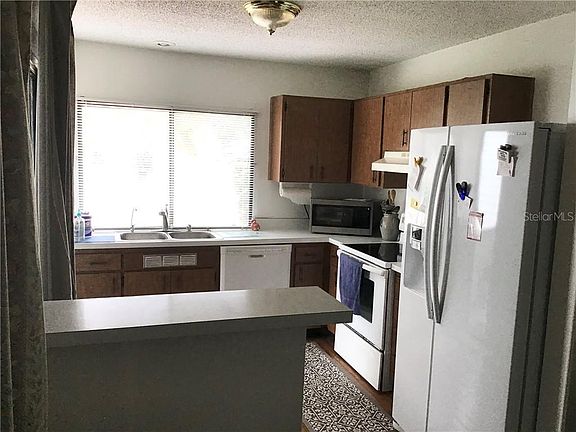 3rd image of 8213 Gallo Ave