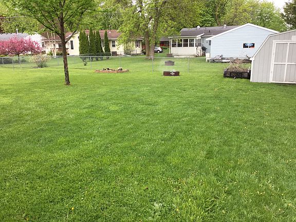3rd image of 2221 Margaretha Ave