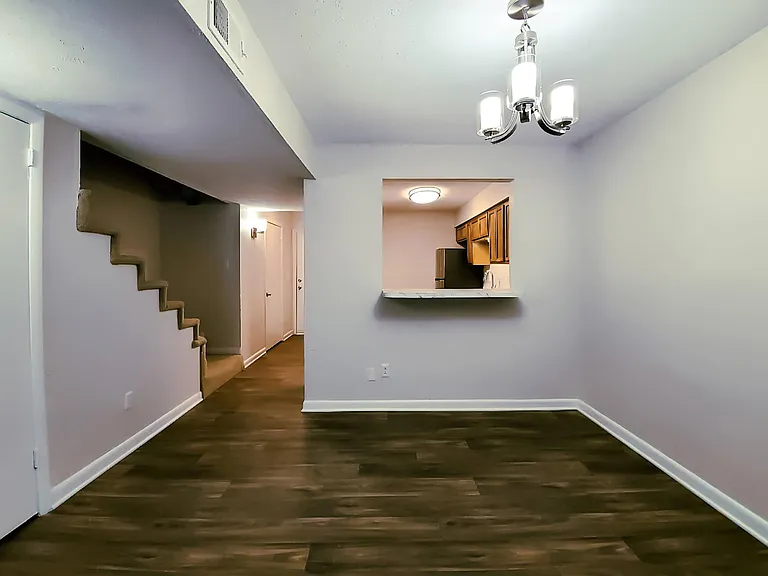 Chase Cove Apartments — Photo 156