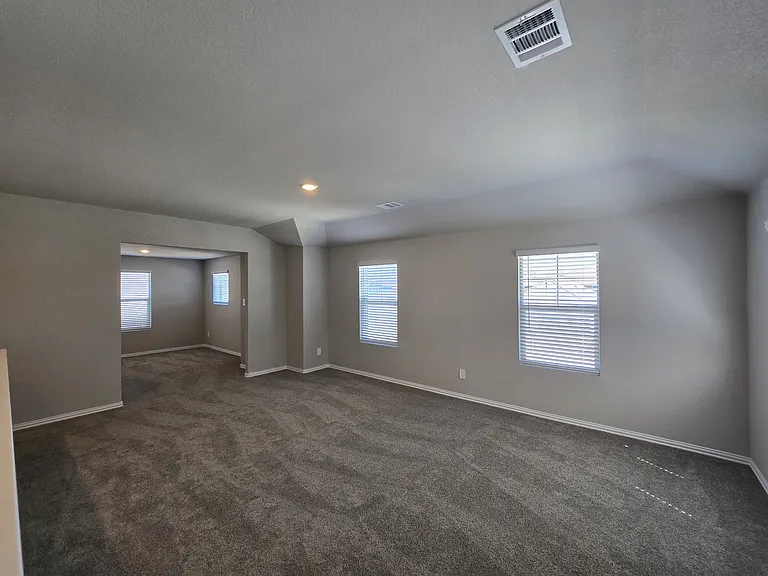 2223 Cliff Springs Dr — Photo 24