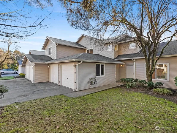 217 112th Street SW #E104, Everett, WA 98204