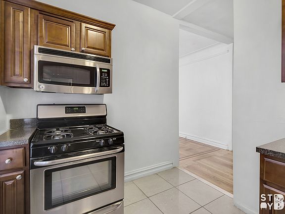 4th image of 400 Clinton Ave #4L