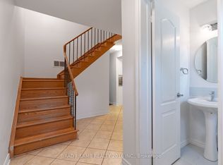 405 Hyacinthe Blvd #TOWNHOUSE 12, Mississauga, ON L5A3N1