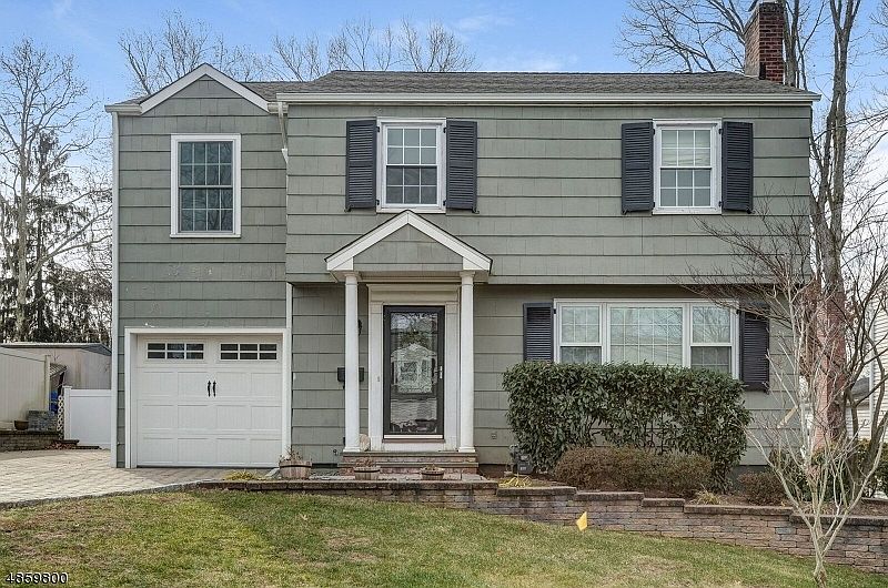 1st image of 141 Linden Ave