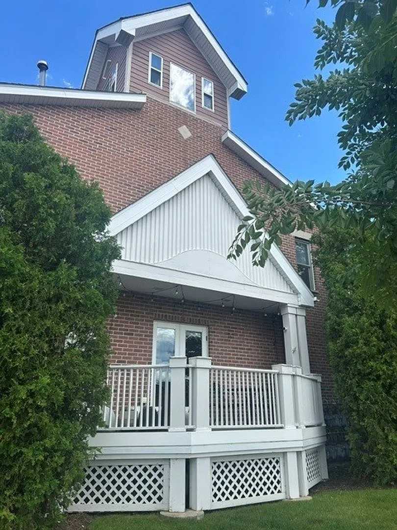 Beautiful 3 bedroom townhome in Harbor Park! — Photo 3