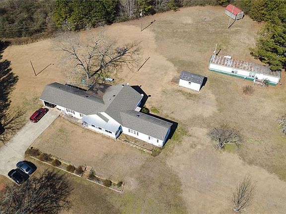 4th image of 820 Ledbetter Rd W