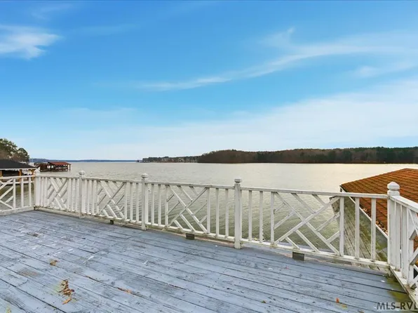 178 E Cove Dr, Macon, NC 27551