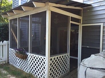 5th image of 1052 Oakcrest Dr